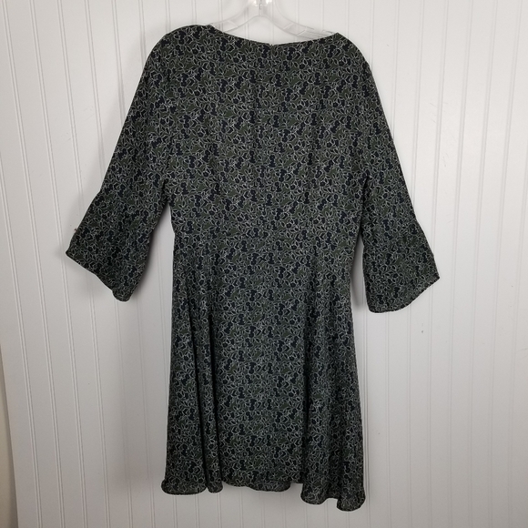Banana Republic Womens Dress Dark Floral Print Bell Sleeves Size 6 Black Green - Picture 6 of 13